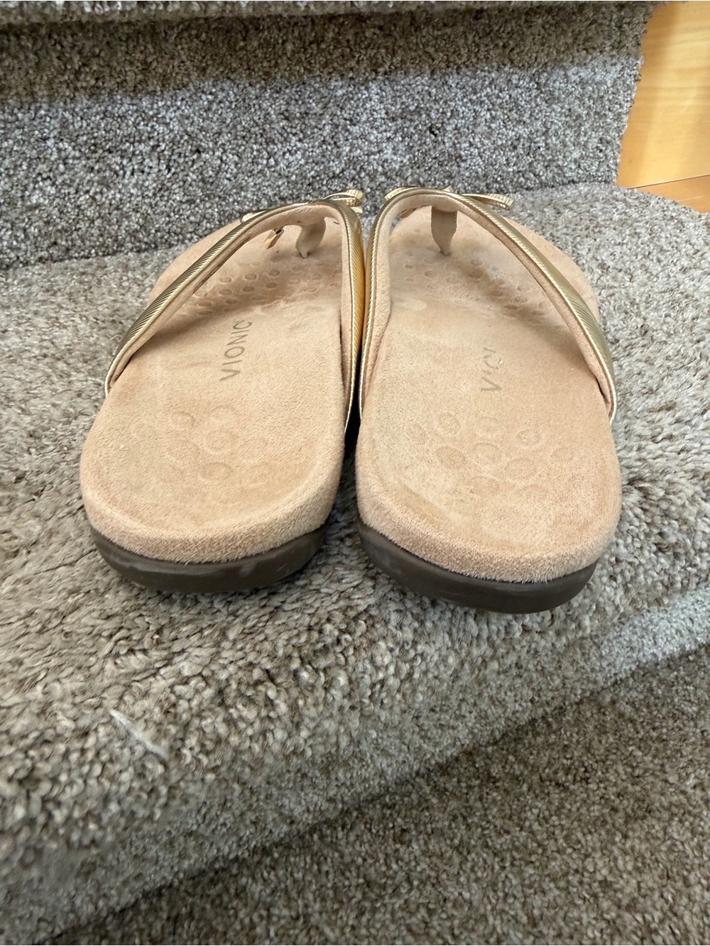 Vionic Bella II Gold Bow Tie Sandals Slides. Comfort. Feminine. EUC. SZ 7. Beach - Picture 4 of 7
